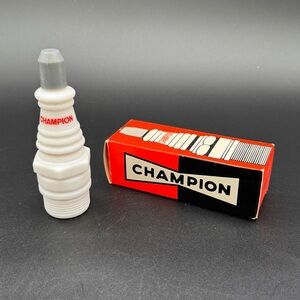 Avon Champion Spark Plug Decanter Tai Winds After Shave Original Box